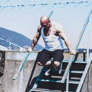 K&Ouml;RPERKULT Stringer Tank Top white